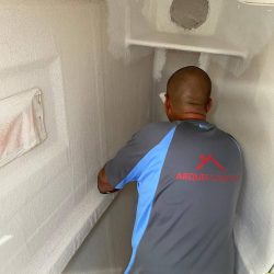 Proyectado para barcos en puerto Sant Carles de la Rápita