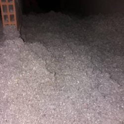 Aislamiento térmico con celulosa para tejados