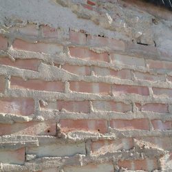 Reparación de paredes medianeras en Tortosa